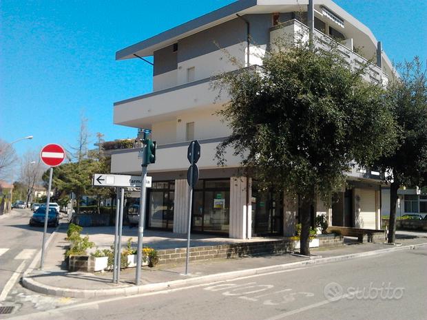 3 rooms Apartment in Francavilla al Mare, Italy No. 253812