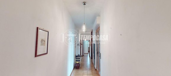 5 rooms Apartment in Chiaravalle, Italy No. 4818 3