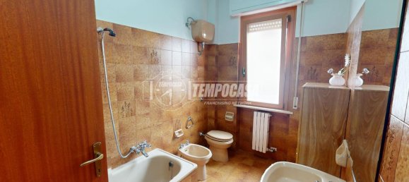 5 rooms Apartment in Chiaravalle, Italy No. 4818 21