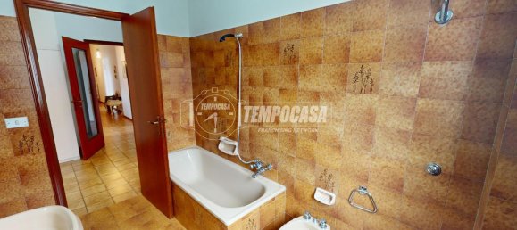 5 rooms Apartment in Chiaravalle, Italy No. 4818 22