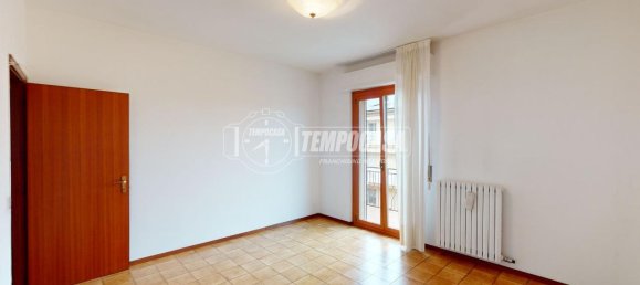 5 rooms Apartment in Chiaravalle, Italy No. 4818 18