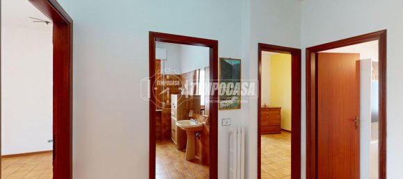 5 rooms Apartment in Chiaravalle, Italy No. 4818 16