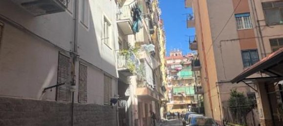 Apartamento de 2 habitaciónes en Castellammare di Stabia, Italy No. 9235 37