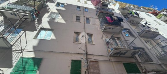 Apartamento de 2 habitaciónes en Castellammare di Stabia, Italy No. 9235 40