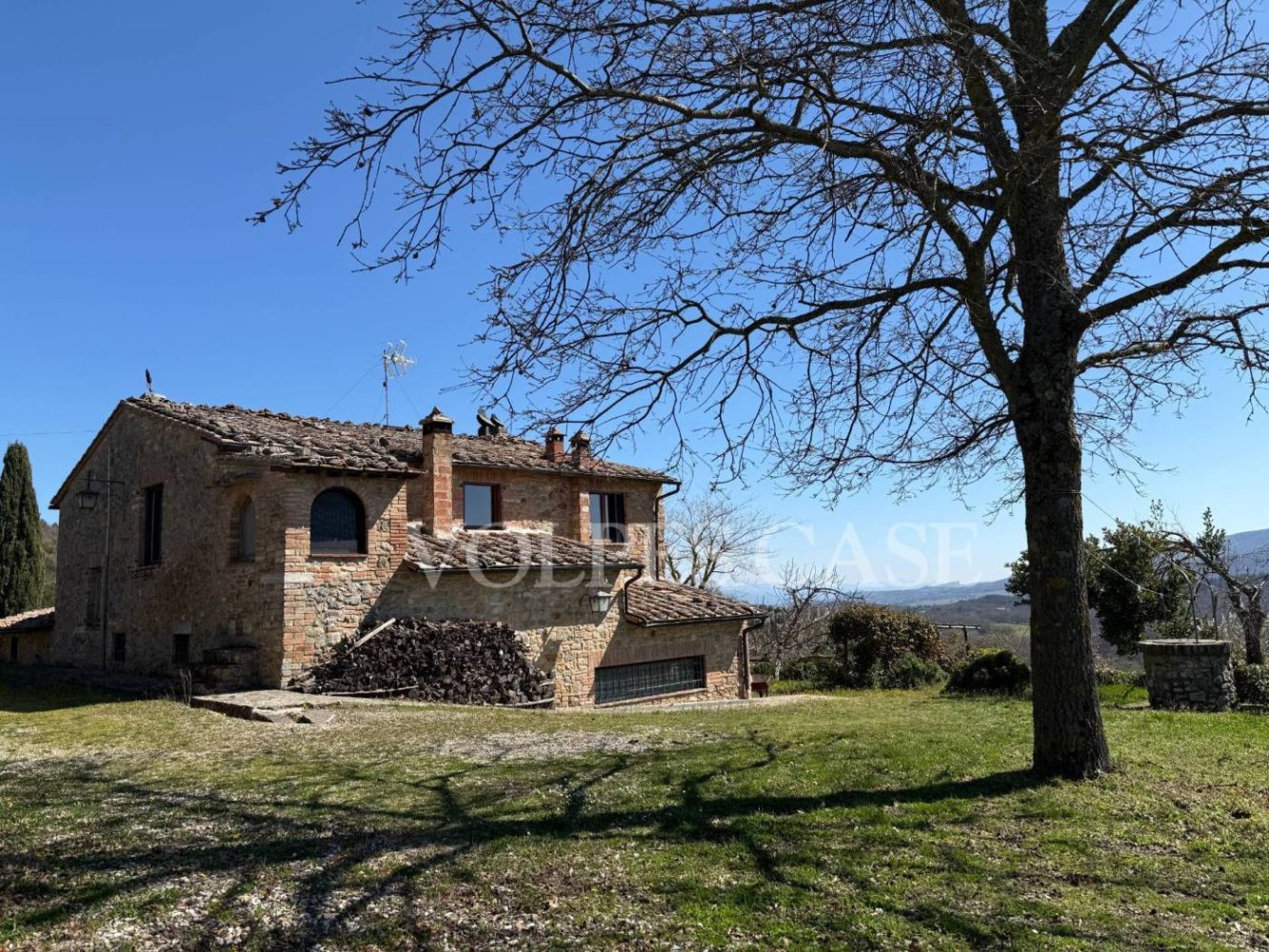 3 bedrooms Villa in Montepulciano, Italy No. 229776