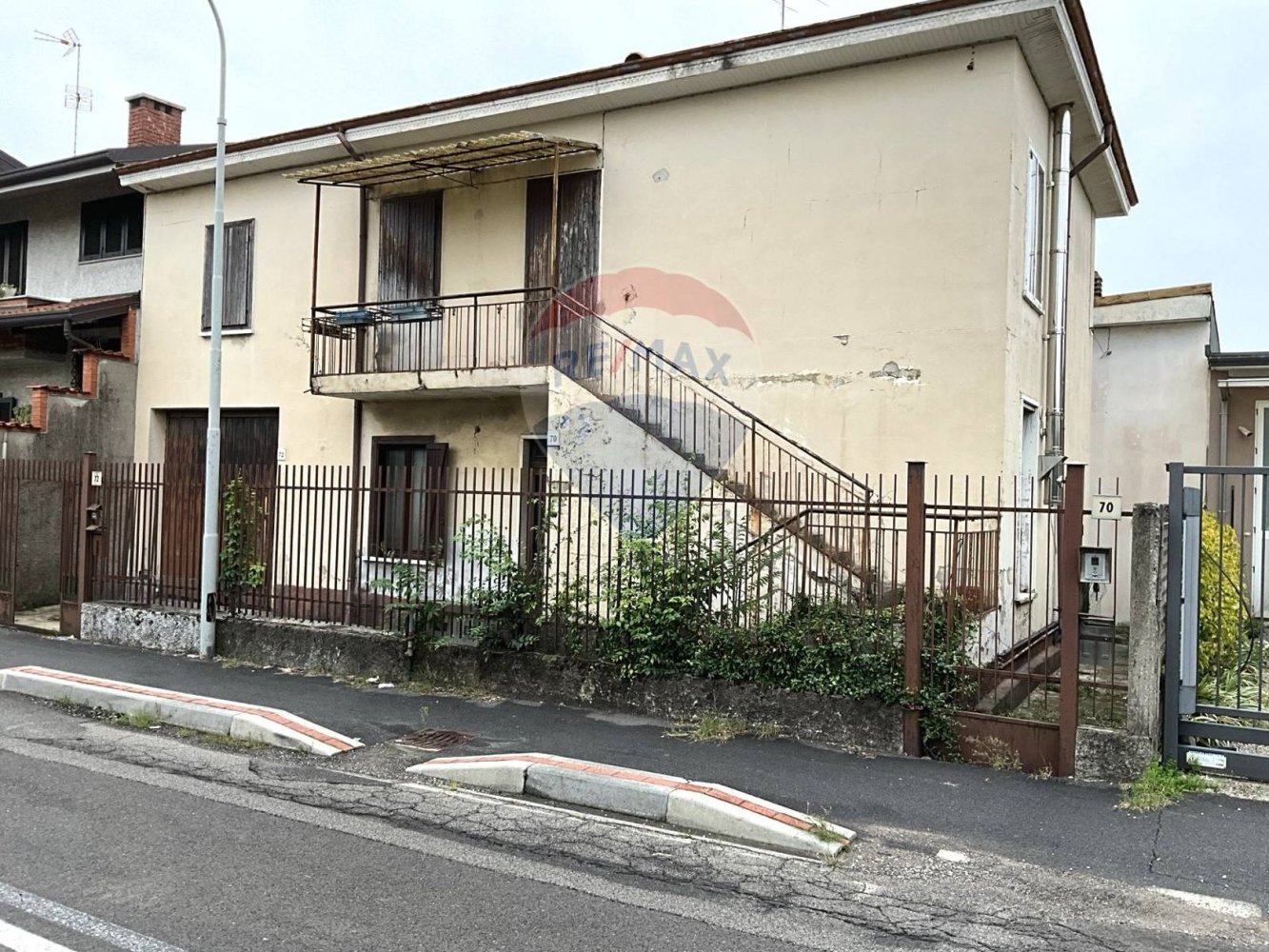 10 rooms House in Busto Garolfo, Italy No. 308687
