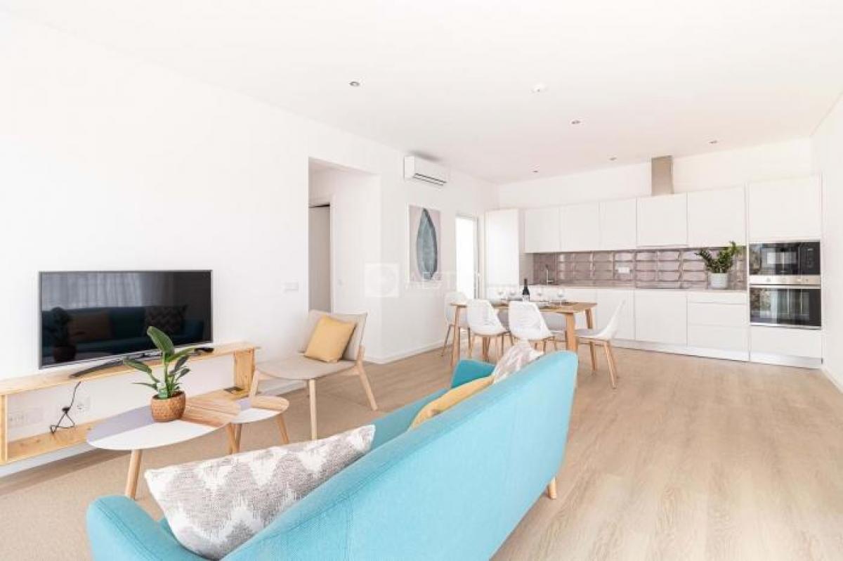 Villa de 3 dormitorios en Lagoa, Portugal No. 6037