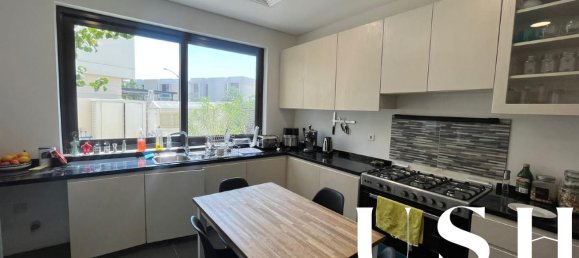 4 bedrooms Villa in DAMAC Hills (Akoya by DAMAC), UAE No. 98447 2