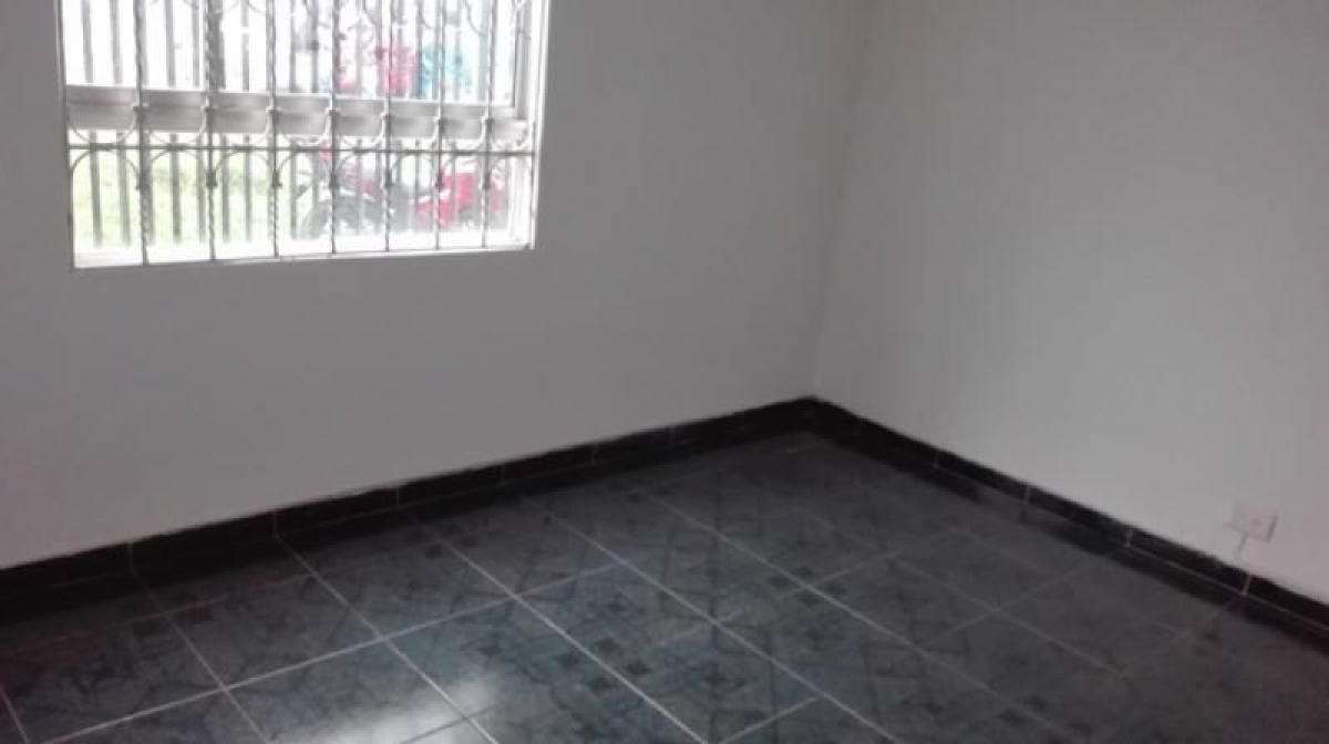 3 bedrooms House in Bogota, Colombia No. 11913