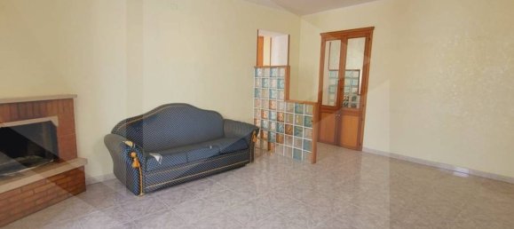 3-salle Appartement à Vieste, Italy No. 25975 12