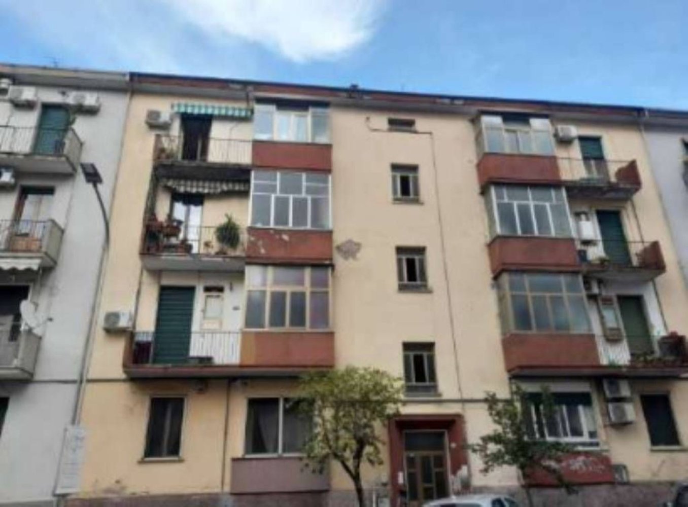 3غرفة شقة في Cosenza, Italy رقم 183913