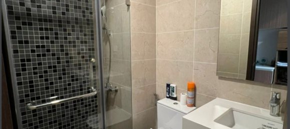 1 room Office in District 4, Vietnam No. 16111 2