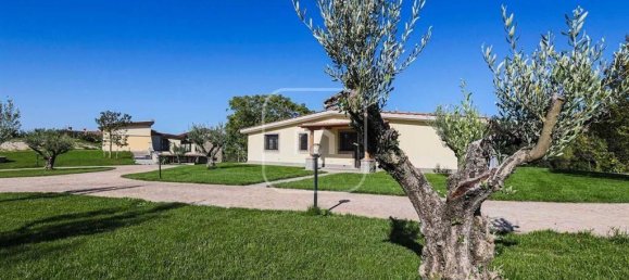 10 rooms Villa in Campagnano di Roma, Italy No. 29753 15