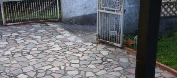 Casa de 8 habitaciónes en Carrara, Italy No. 48125 6