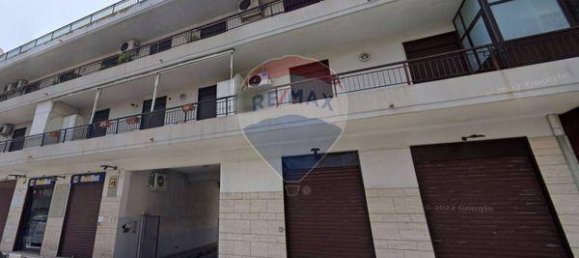 Квартира с 3 комнатами в Мессина, Италия № 32605 11