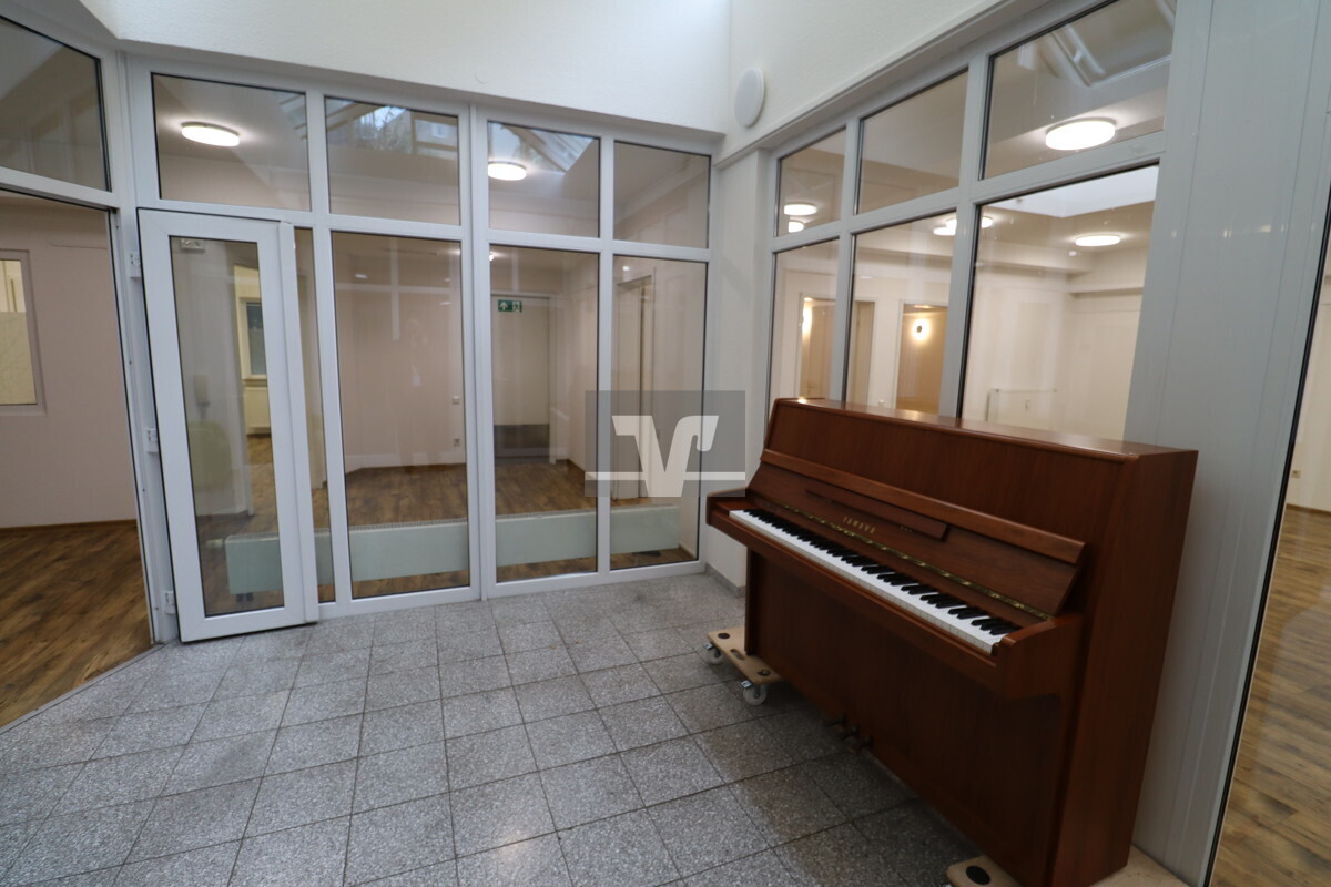 5 rooms Office in Mannheim, Germany No. 17927