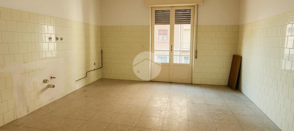 3 Schlafzimmer Wohnung in Foggia, Italy, Nr. 90337 7