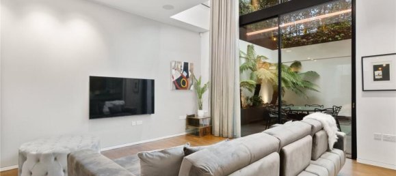 6 bedrooms House in Hampstead, United Kingdom No. 5331 42