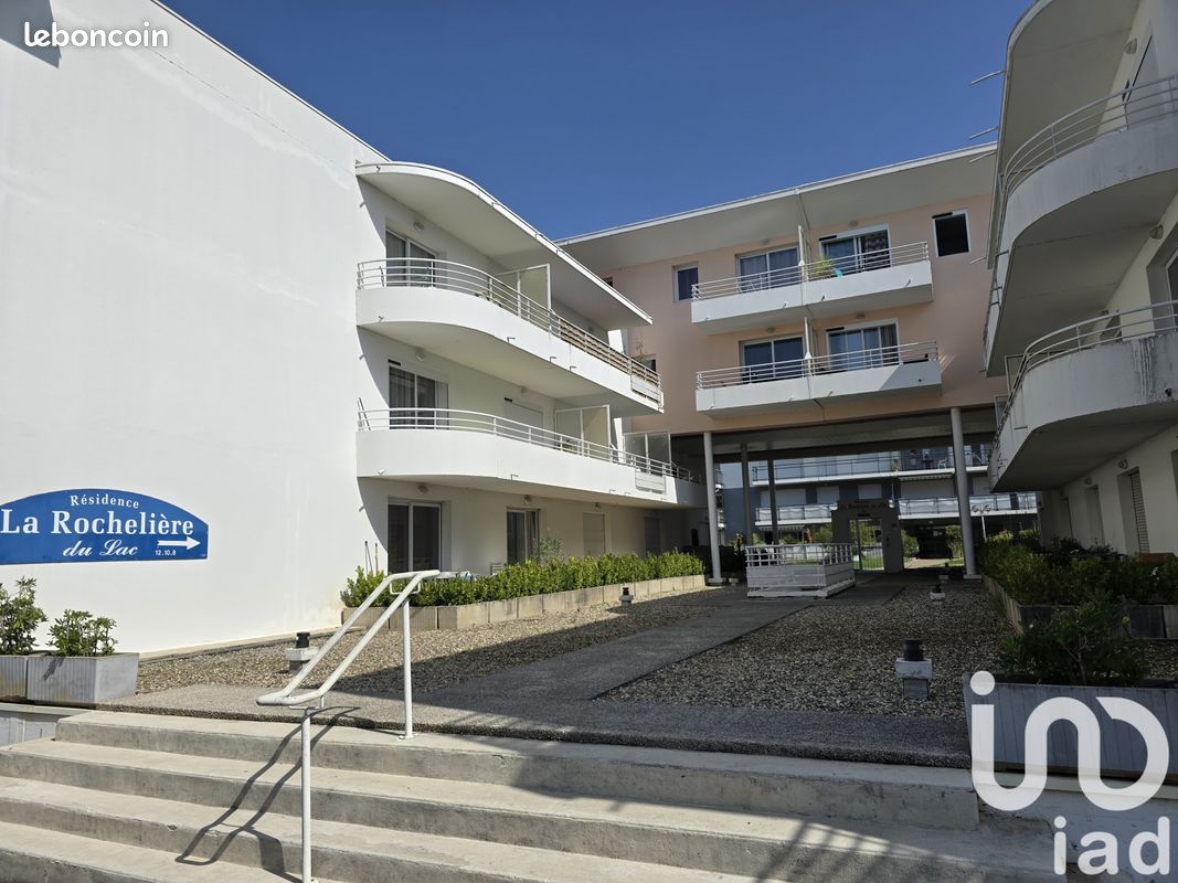 2 bedrooms Apartment in La Rochelle, France No. 335781