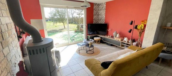 5 bedrooms House in Parce-sur-Sarthe, France No. 197550 3