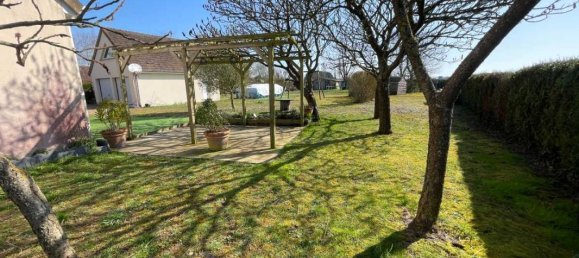 5 bedrooms House in Parce-sur-Sarthe, France No. 197550 14