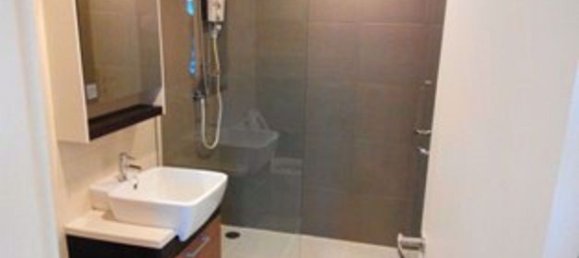 1 chambre Condo à Phra Khanong, Thailand No. 10153 6