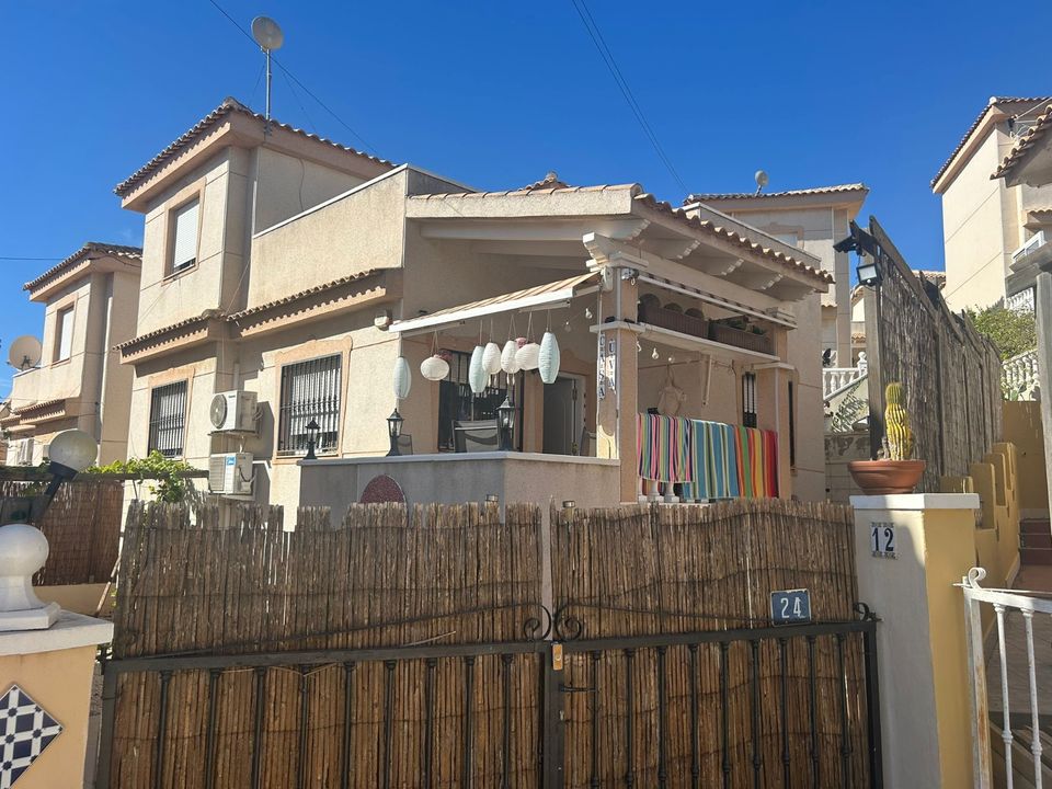 4 bedrooms Villa in Ciudad Quesada, Spain No. 282969