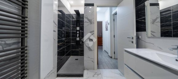 2 chambres Appartement à Carpi, Italy No. 17298 8