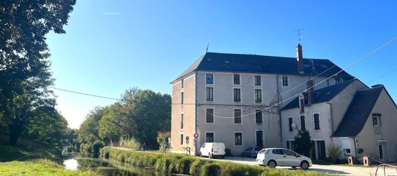 1 chambre Duplex à Bourges, France No. 63223 5