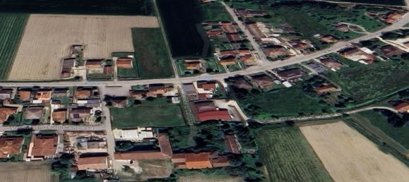 7-salle Appartement à Quistello, Italy No. 186647 4