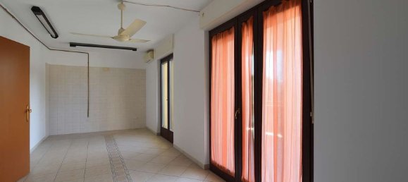 Büro in Città Sant'Angelo, Italy 102m², Nr. 263921 9