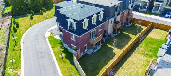 3 bedrooms House in Mississauga, Canada No. 879 4