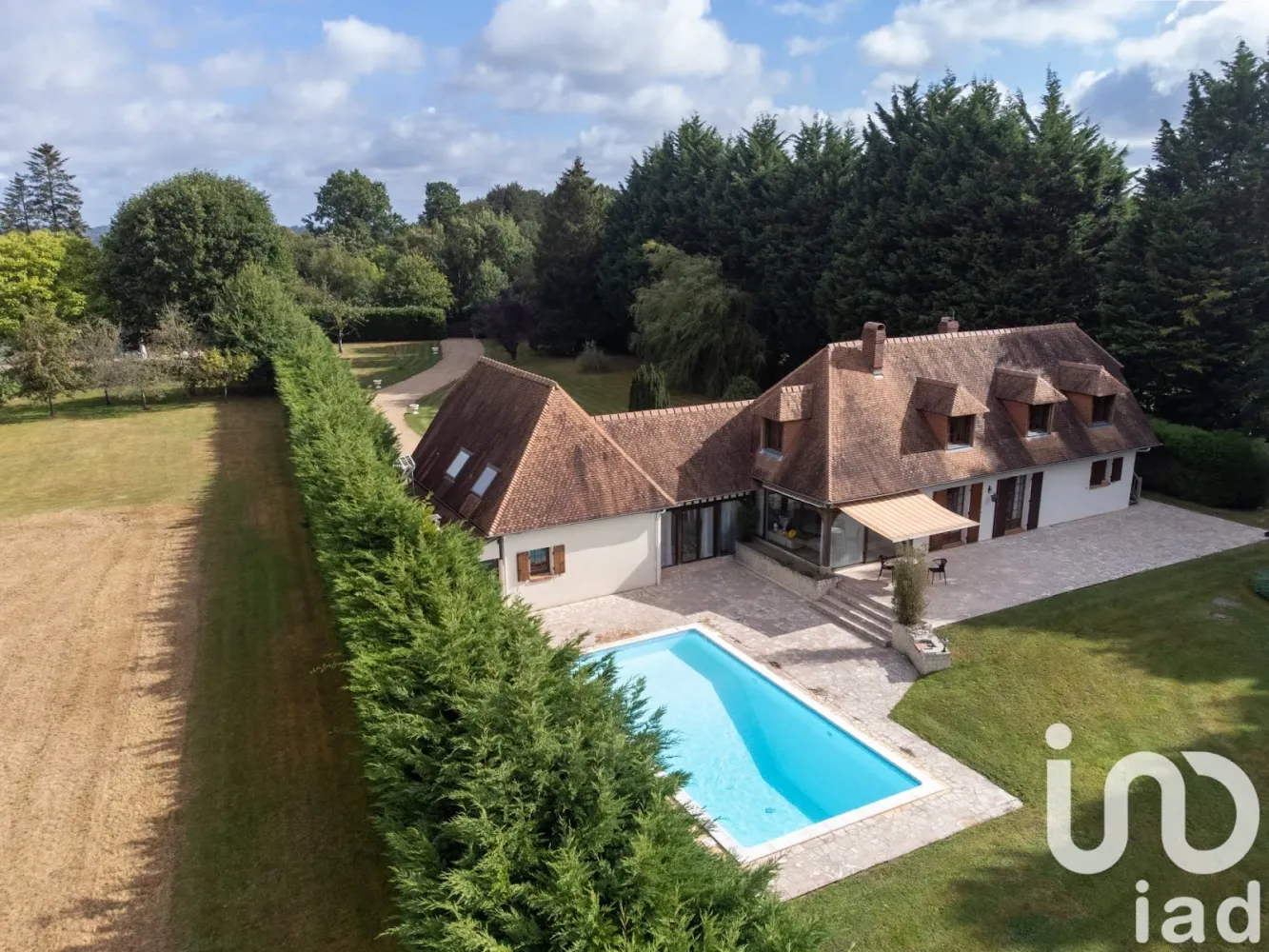 4 Schlafzimmer Haus in Pont-l'Eveque, France, Nr. 325185