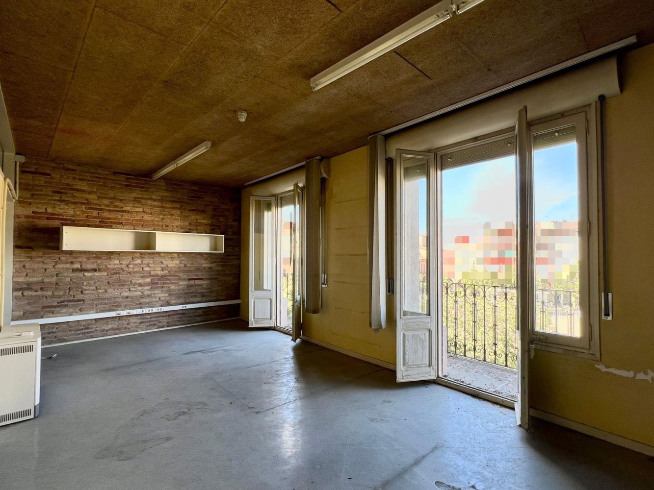 Edificio en Manlleu, Spain 446 m² No. 216774