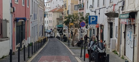 355m² Building in Lisbon, Portugal No. 160149 3