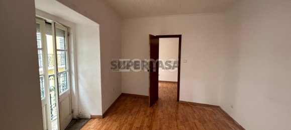 355m² Building in Lisbon, Portugal No. 160149 8