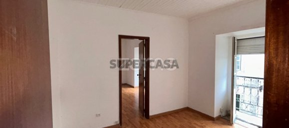 355m² Building in Lisbon, Portugal No. 160149 21