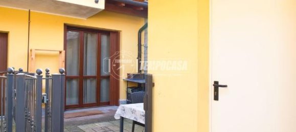 Apartamento de 4 habitaciónes en Cameri, Italy No. 136212 2