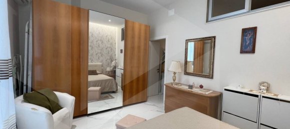 Квартира с 2 комнатами в Бари, Италия № 28514 10