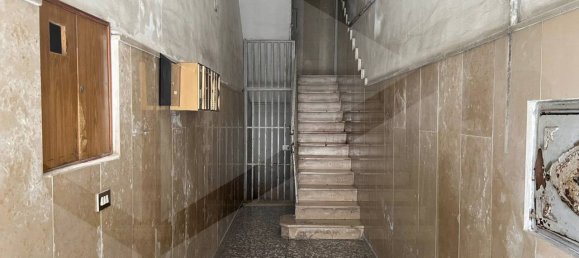 Квартира с 2 комнатами в Бари, Италия № 28514 17