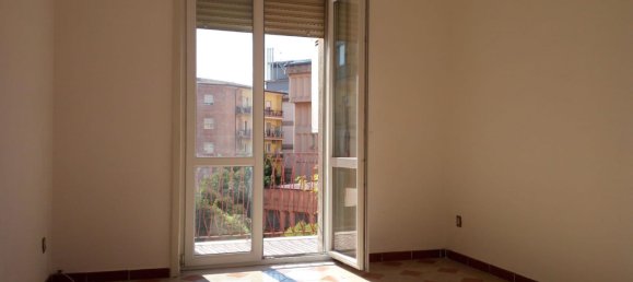 4 rooms Apartment in Avellino, Italy No. 78103 4