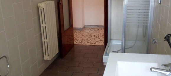 4 rooms Apartment in Avellino, Italy No. 78103 2