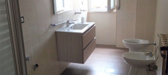 4 rooms Apartment in Avellino, Italy No. 78103 14