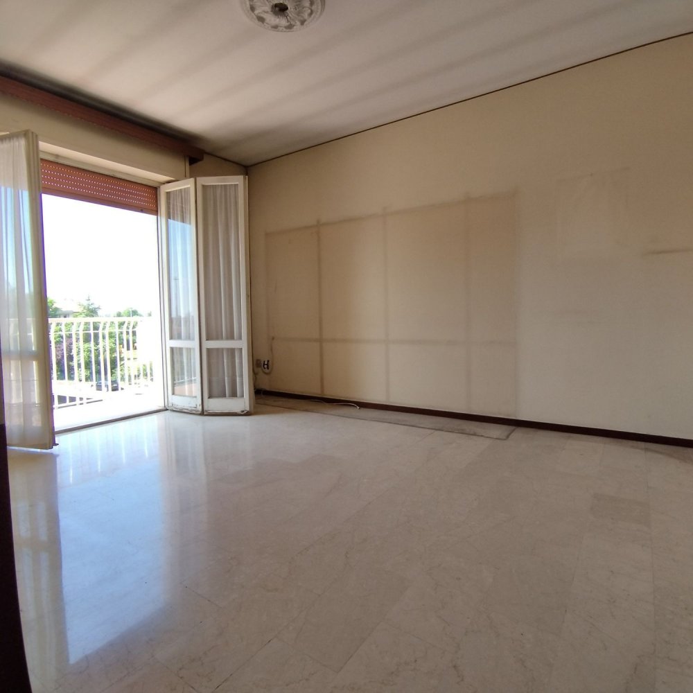 Apartamento T3 em Parma, Italy N.º 353771
