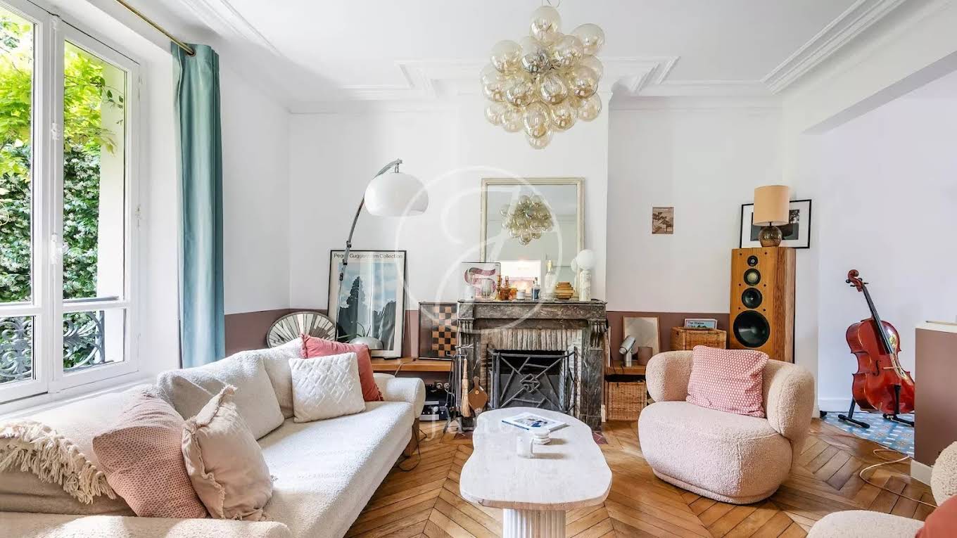 Casa de 3 dormitorios en Paris, France No. 167139