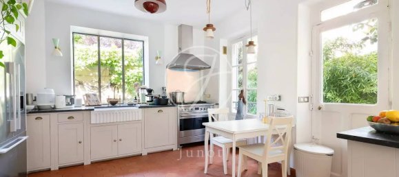 Casa de 3 dormitorios en Paris, France No. 167139 6