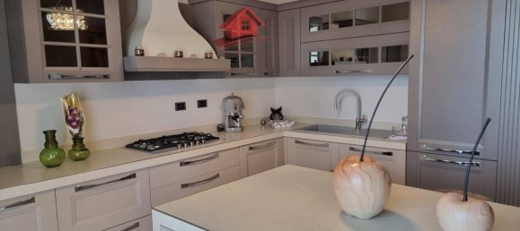 3 bedrooms Villa in Brembate, Italy No. 150100 11