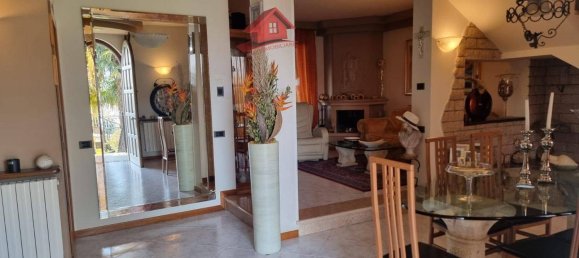 3 bedrooms Villa in Brembate, Italy No. 150100 7