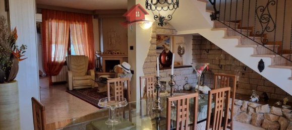 3 bedrooms Villa in Brembate, Italy No. 150100 9