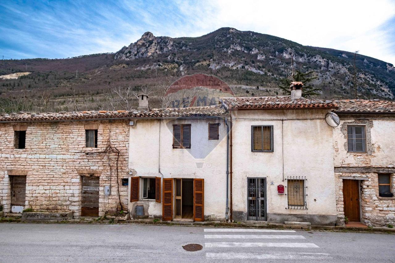 2-Zimmer Haus in Genga, Italy, Nr. 4550